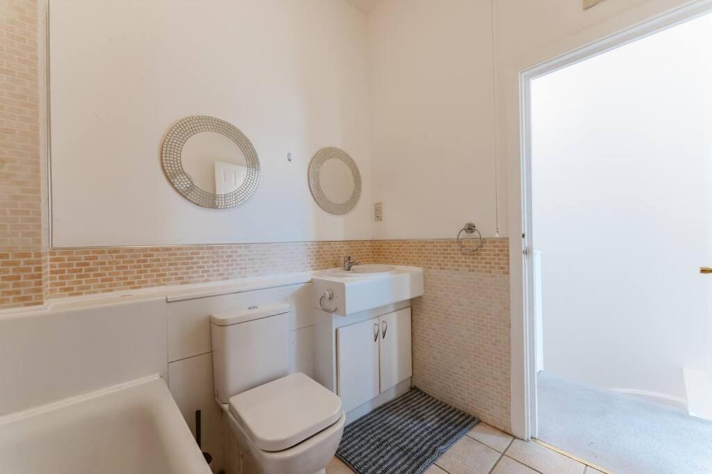 Up To 4 People, Room In A Share House Next To London Bridge Extérieur photo